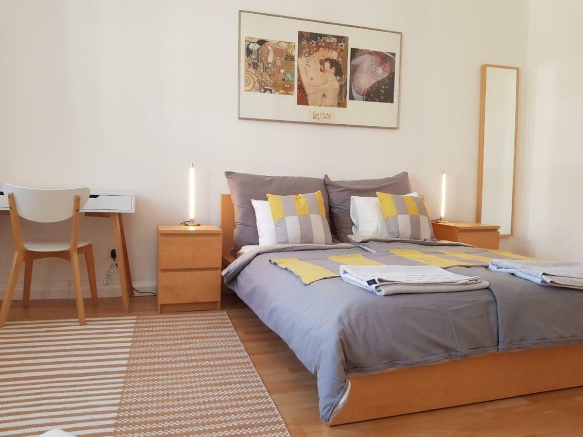 Schubert Park Apartment Near Volksopera Wina Bagian luar foto